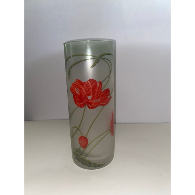 Art Style and Nouveau Vase . Large Early 20th Century Art Nouveau Green Cylinder Frosted Glass Vase With Floral Motif For Sale In Miami - Image 6 of 12