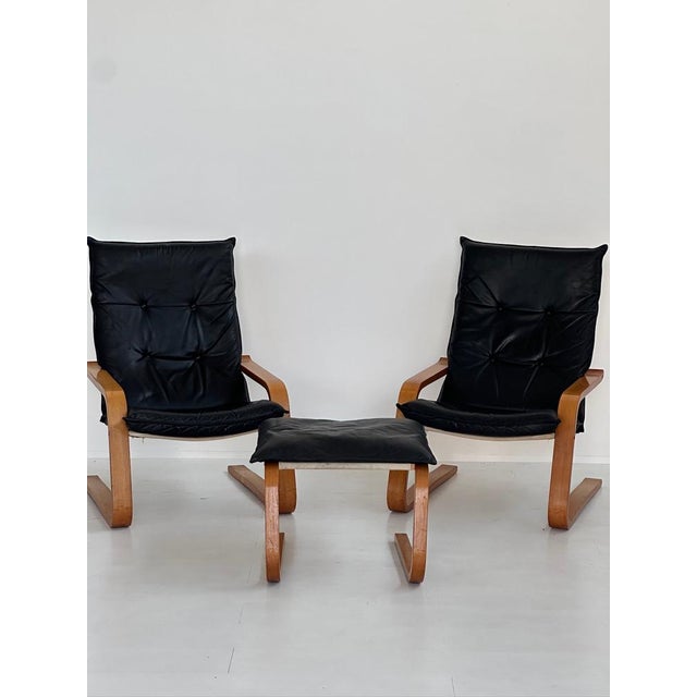 Armchairs: Height 98cm, width 68.5cm, depth 92cm Puff: Width 57.5cm, height 45.5cm, depth 60cm