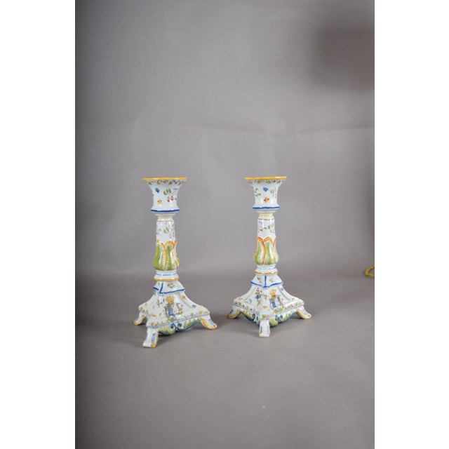 Early 20th Century Hand-Painted Ceramic Candlesticks with Heraldic Floral Decoration, 1910s, Set of 2 For Sale - Image 5 of 12
