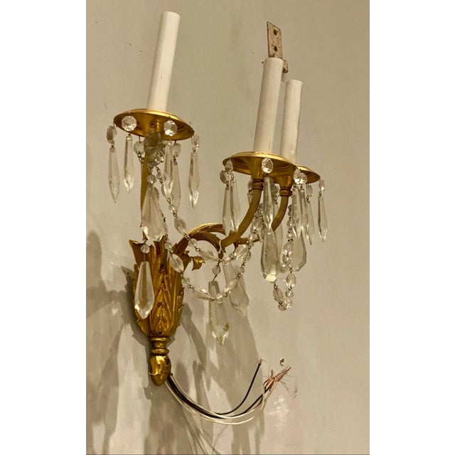 Vintage French Hollywood Regency Style 3-Light Crystal Wall Sconce For Sale - Image 4 of 5