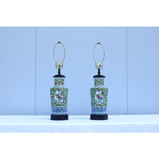1950s Chinese Floral Porcelain Table Lamps 19th-Century Famille Verte Style, a Pair For Sale In New York - Image 6 of 18