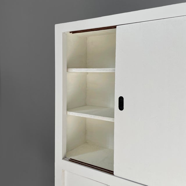 1960s Italian Modern Wardrobe in Light Grey and Black Wood, 1960s For Sale - Image 5 of 18
