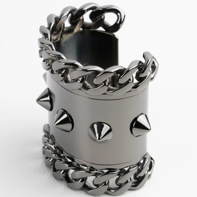 Givenchy Paris High-Gloss Gunmetal Chains and Studs Cuff Bracelet For Sale In Atlanta - Image 6 of 16