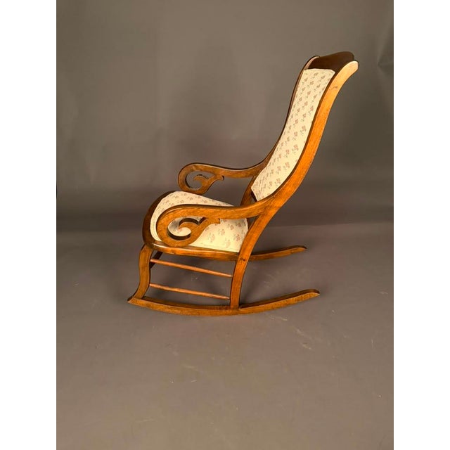 Wood American Victorian Lincoln Rocking Chair in Walnut-Stained Birch With Goose-Neck Arms, Circa 1890 For Sale - Image 7 of 18