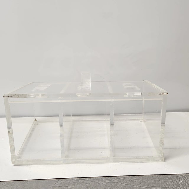 Vintage Mid-Century Lucite Candy Nuts Mints Bar Box With Hinged Lid For Sale In Chicago - Image 6 of 8