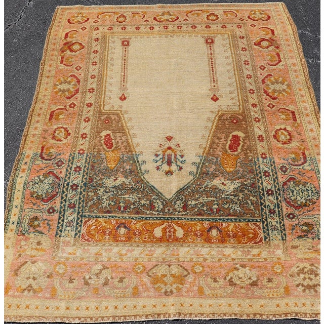 Early 20th Century Antique Turkish Sivas Prayer Rug With Floral Design in Ivory, Taupe, and Pink For Sale - Image 5 of 11
