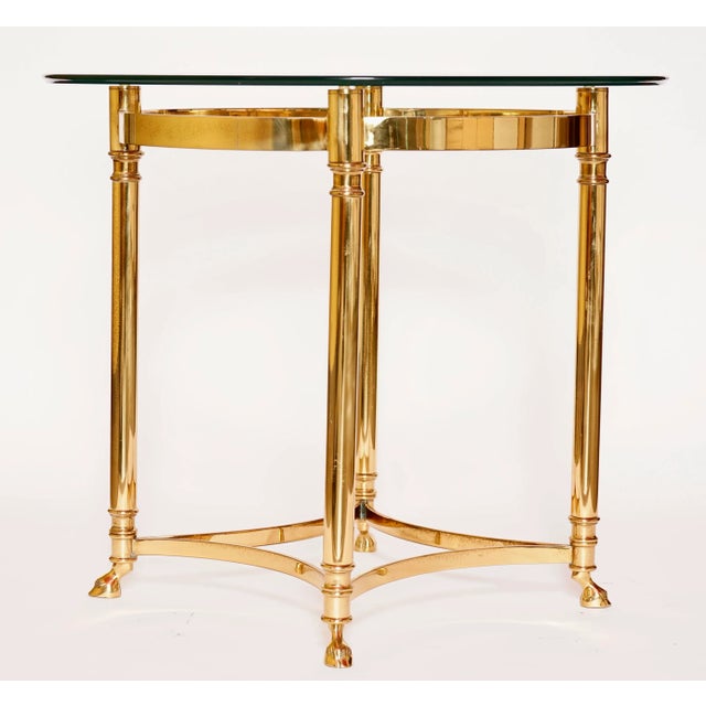 Hollywood Regency 1970s Italian Brass and Glass Hoof Feet Table For Sale - Image 3 of 13