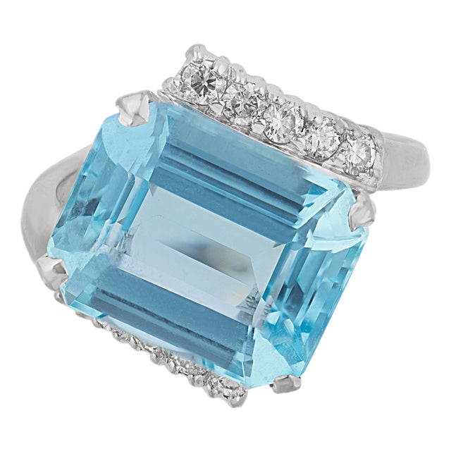 1960s Shreve, Crump, & Low 7.00 Carat Aquamarine Diamond 18k Yellow Gold Cocktail Ring, Size 6.75 For Sale
