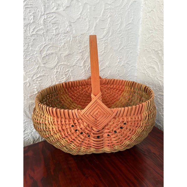 Farmhouse 1980s Woven Watermelon Basket With Bentwood Handle, Signed For Sale - Image 3 of 6