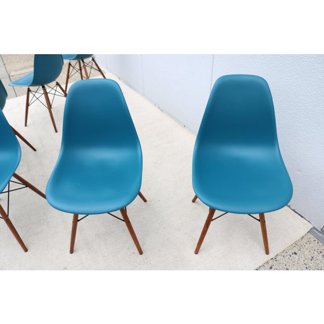 MCM Herman Miller Eames Molded Plastic Dining Chairs Dowel Base DSW - Set of 6 For Sale - Image 15 of 18