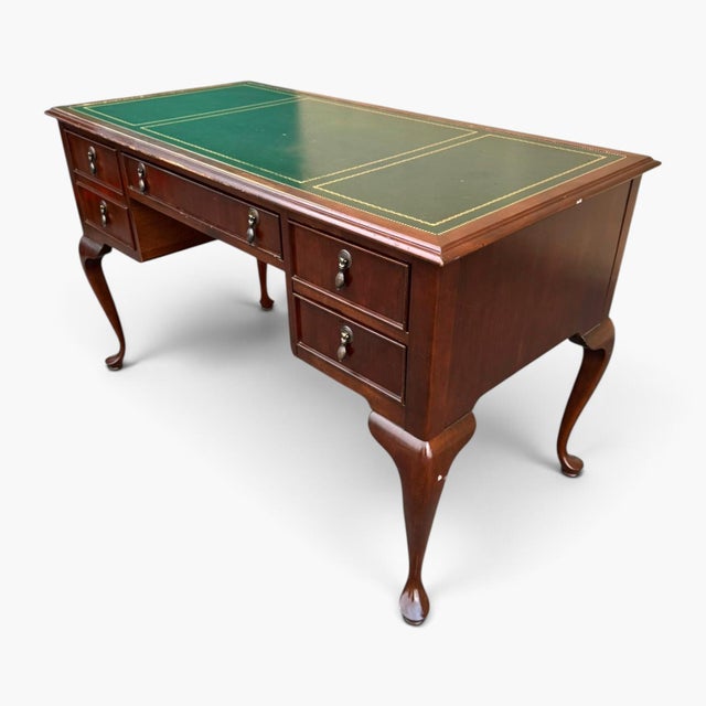 Sligh-Lowry Furniture Co. Vintage Sligh Solid Mahogany Queen Anne Writing Desk – Green Leather Top For Sale - Image 4 of 15