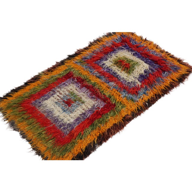 Traditional Vintage Tulu Shag Rug in Multicolor Geometric Pattern, High-Low Pile For Sale - Image 3 of 7