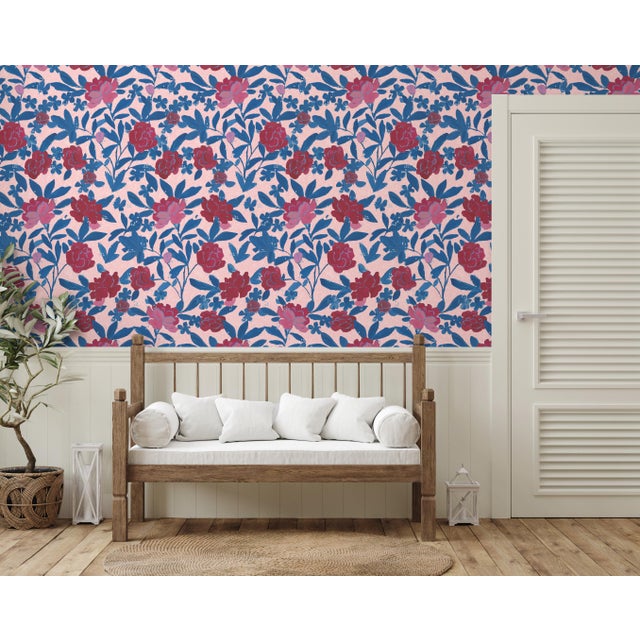 Non-woven fiber-based material with a smooth satin finish. We use the latest digital technology providing the highest...