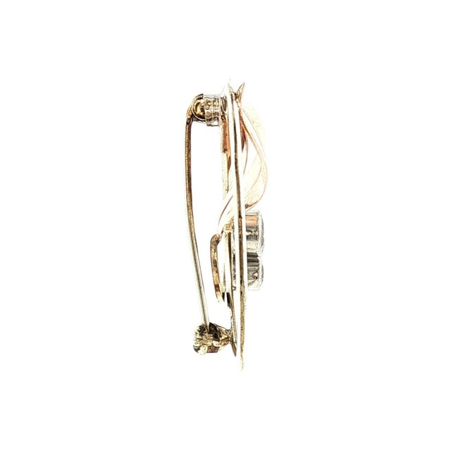 Mid-Century Modern 1940s 10 Karat Forstner 3 Diamond Circle and Leaf Brooch For Sale - Image 3 of 5
