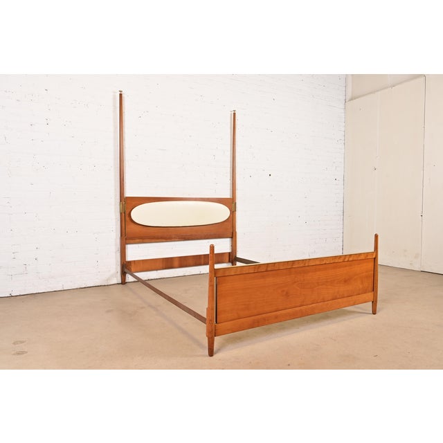 Drexel Kipp Stewart for Drexel Sun Coast Mid-Century Modern Cherry Wood Full Size Poster Bed, 1960s For Sale - Image 4 of 9