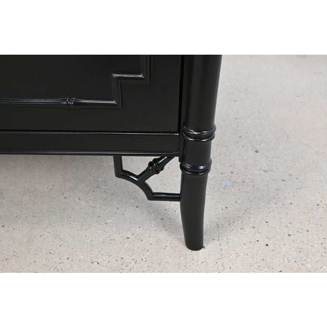 Thomasville Allegro Faux Bamboo Hollywood Regency Black Lacquer 9 Drawer Dresser| Newly Refinished For Sale - Image 13 of 17