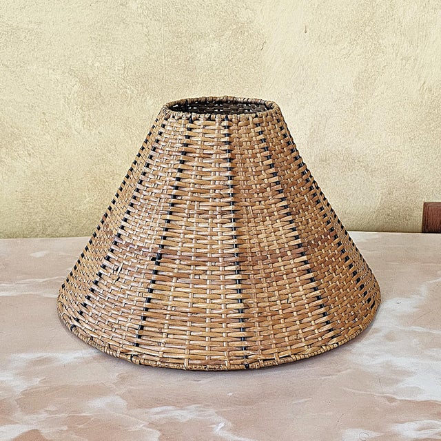 Vintage Natural Rattan Woven Table Lamp With Matching Basket Weave Shade For Sale - Image 13 of 18