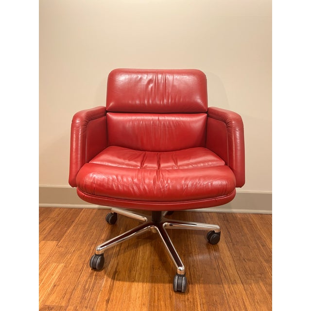 Excellent condition! Designed in Germany and made in Canada. All leather is in new hardly used condition. No need for back...