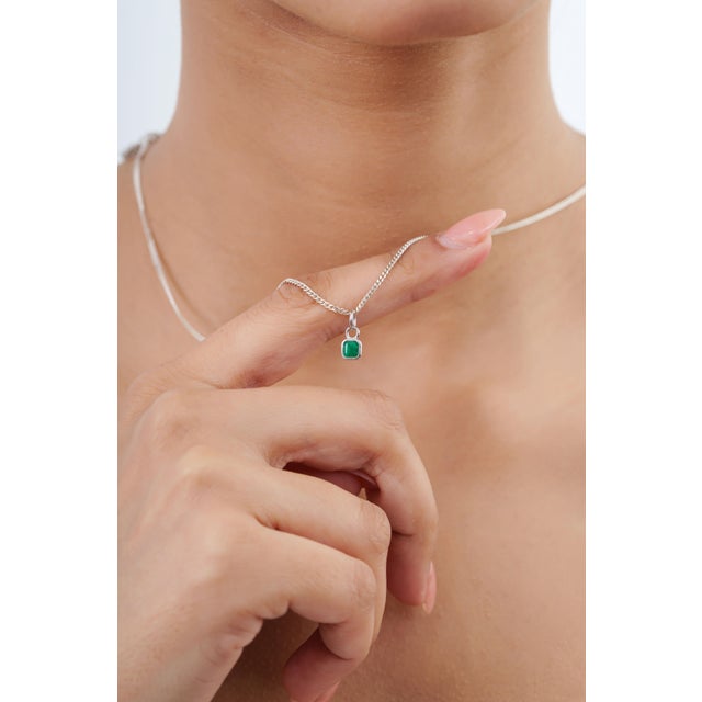Green Square Cut Deep Emerald Bezel Set Green Charm Pendant in 18k White Gold For Sale - Image 8 of 16