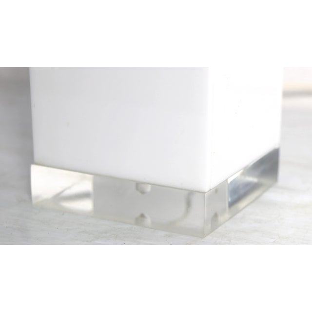George Bullio Postmodern Lucite Table Lamp by George Bullio For Sale - Image 4 of 10