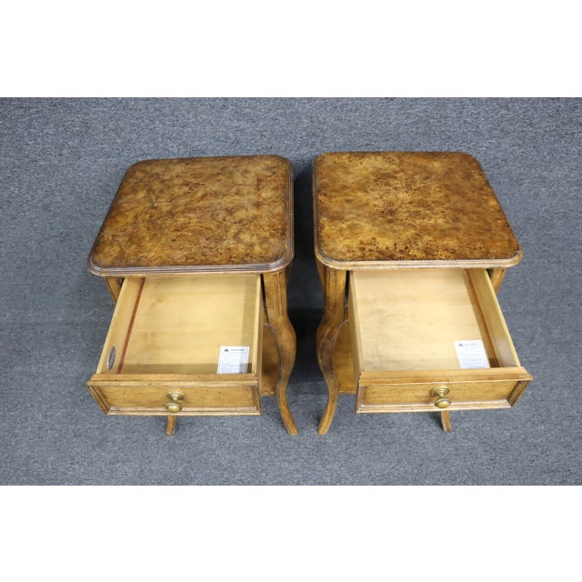 Traditional Stanley Furniture Cherry & Burlwood Top Nightstands/Pair For Sale - Image 3 of 11
