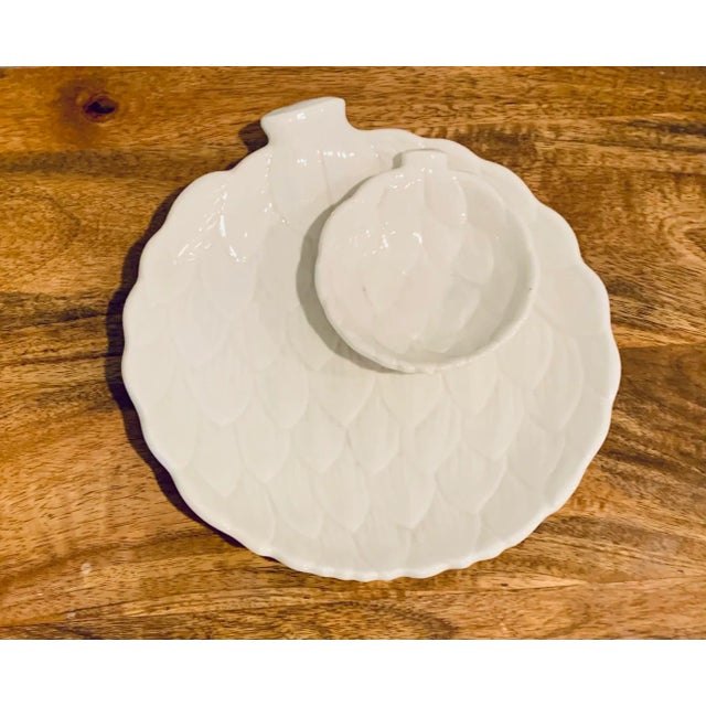 Perfect for entertaining! This vintage artichoke design Fitz and Floyd white ceramic server has a large plate for...