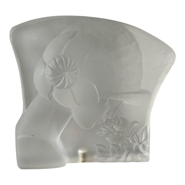 Early 20th Century Art Deco Frosted Pate De Verre Lamp For Sale