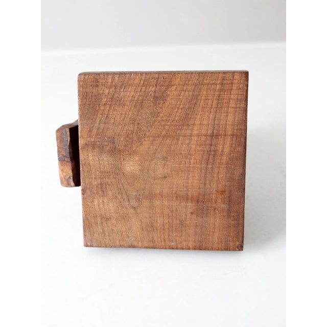 Vintage Hand Carved Wood Eagle Statue. For Sale - Image 4 of 12