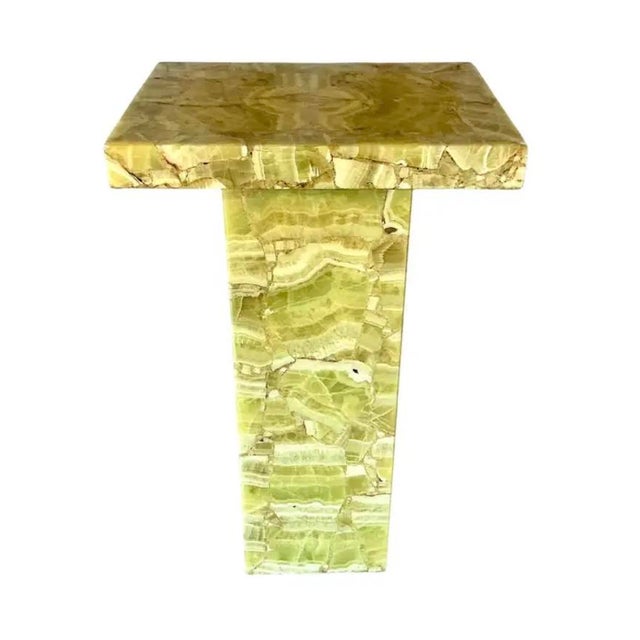 Mid-Century Modern Natural Onyx and Resin Pedestal by of Mueller of Mexico For Sale - Image 3 of 12