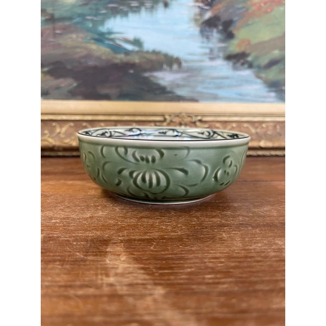 Vintage Bat Trang Vietnam Hand-Painted Ceramic Bowl With Green Relief Glaze and Floral Interior Design. For Sale - Image 4 of 8