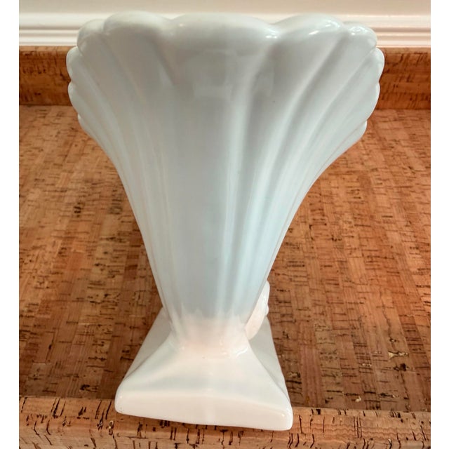 Vintage Abingdon Pottery Double Cornucopia Console Vase, Circa 1934–1950 For Sale - Image 9 of 10