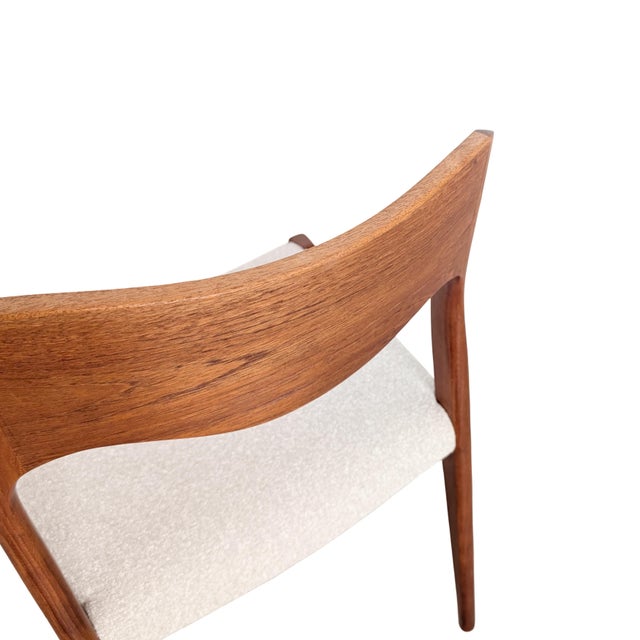 Chairs Model 71 in Bouclé by Niels Otto Møller for J.L. Mollers 1960, Set of 5 For Sale - Image 9 of 11