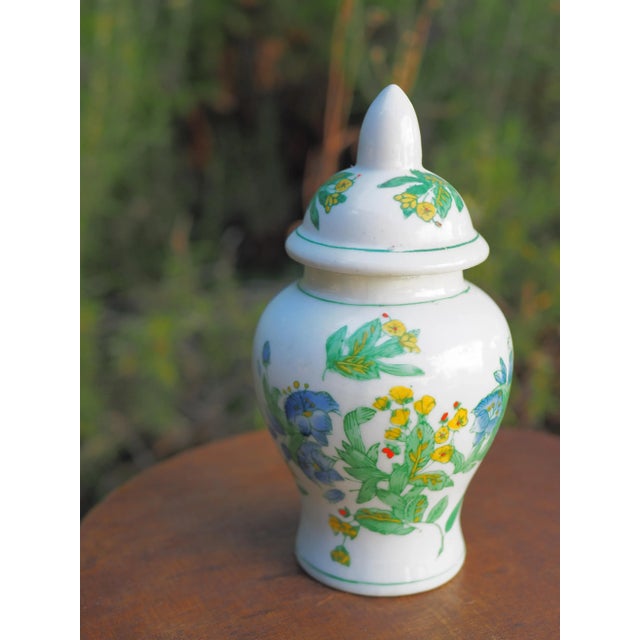 Campaign 1970s Chinese Ginger Jar With Floral and Parrot Decoration For Sale - Image 3 of 11