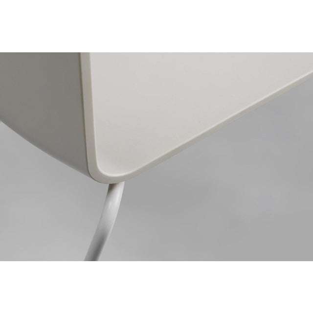 Mid-Century Modern White Chair with Metal Frame and Plastic Seat, Belgium, 2000s For Sale - Image 10 of 12