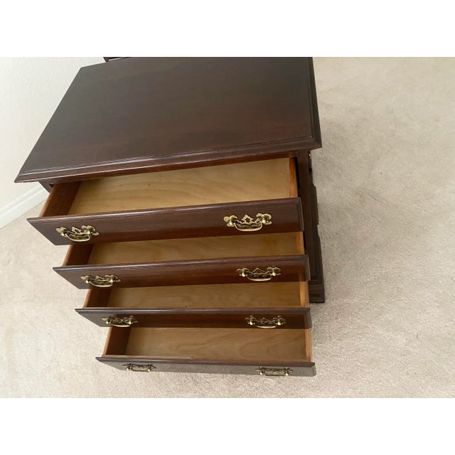 Traditional Late 20th Century Exquisite Ethan Allen Georgian Court Cherry Pair of Bedside Chests Excellent Condition For Sale - Image 3 of 10