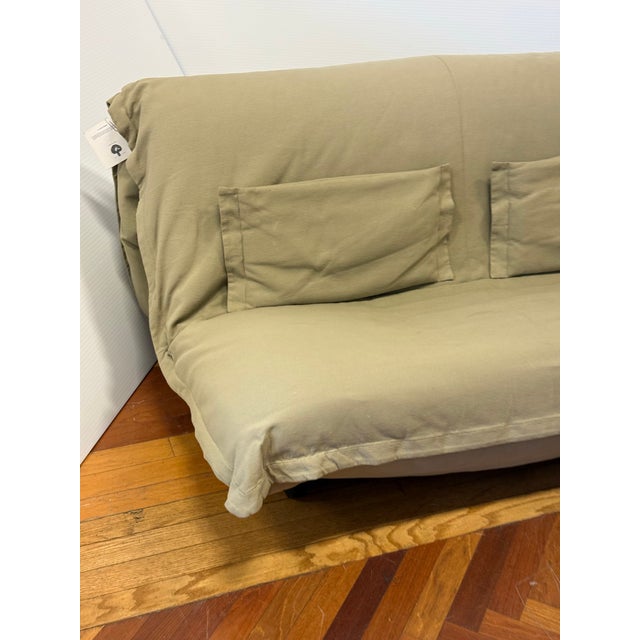 Design Plus Gallery presents a 1998 Calin Queen Sleeper Sofa from Ligne Roset. This convertible design has a low profile,...