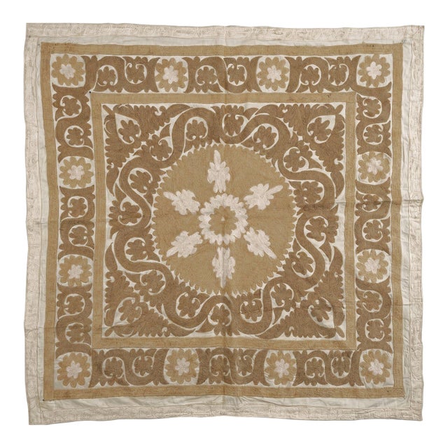 Vintage Neutral Tan Suzani From Tashkent 4'3'' X 4'6'' For Sale