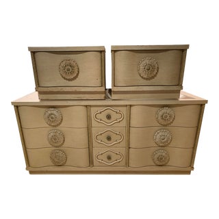 Vintage 1960's Hollywood Regency Serpentine Dresser Bedroom Set For Sale