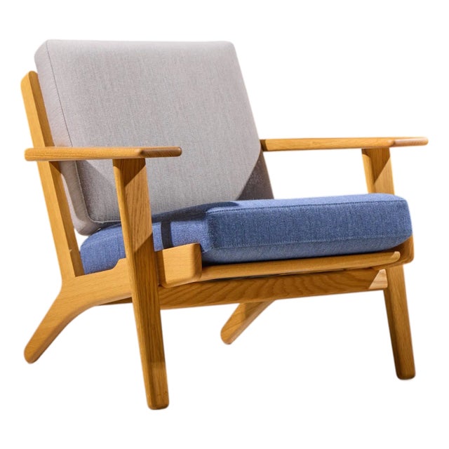 Hans Wegner for Getama Ge290 Mid Century Oak Lounge Chair For Sale