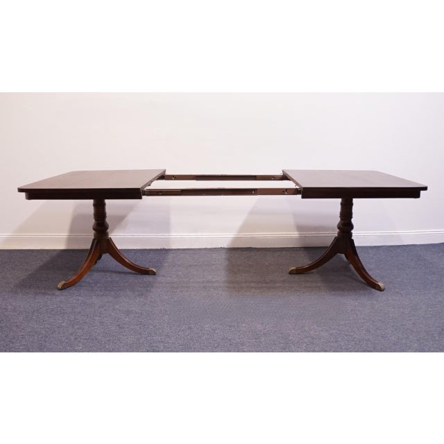Late 20th Century Bernhardt Furniture Solid Mahogany Traditional Duncan Phyfe Style 100" Double Pedestal Dining Table 238-246 For Sale - Image 5 of 13