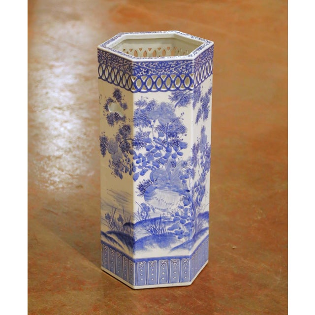 Mid 20th Century Mid-Century Chinese Export Blue and White Porcelain Umbrella Stand For Sale - Image 5 of 12