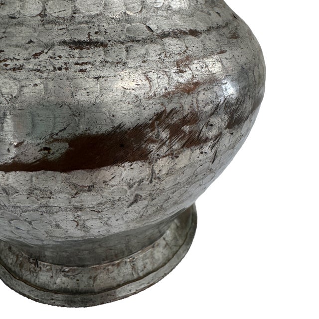 19th-Century South Indian Hand-Hammered Copper Water Vessel With Chased Rim For Sale - Image 15 of 16