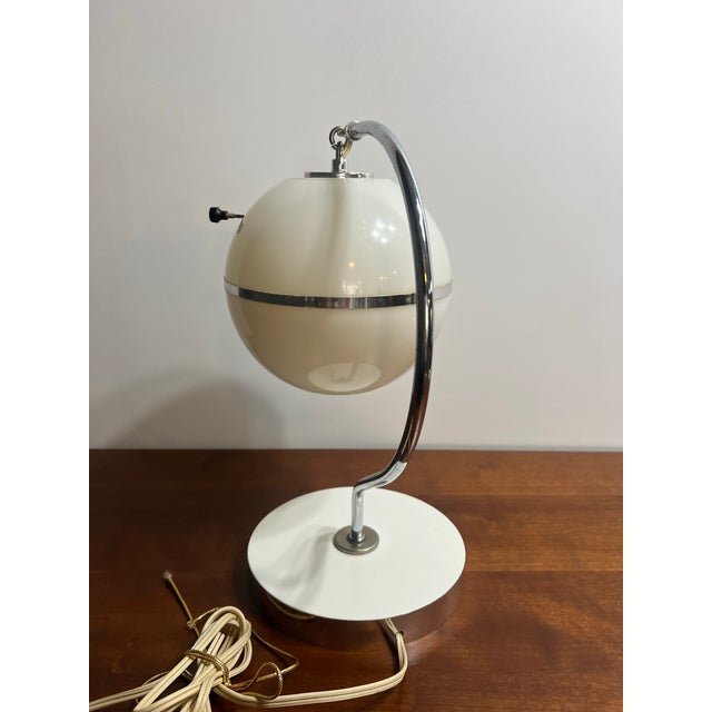 1970's globe lamp Italian designer Goggredo Reggiani Mid Century Modern Lamp Shade. In working order. Measures 10" wide 7...