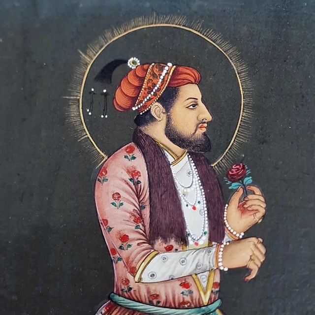 On offer is this wonderful antique 'Indian School' illuminated manuscript painting of Mughal emperor Shah Jahan. A finely...