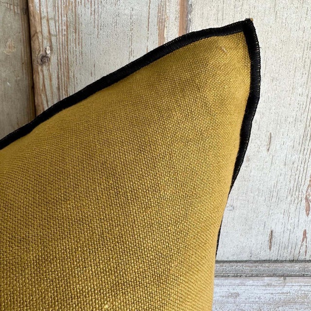 French Stone Washed Linen Accent Pillow For Sale In Los Angeles - Image 6 of 7