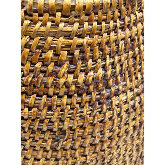 Apache Tus Pitch-Coated Lidded Basket With Horsehair Handles, C. 1940–1950 For Sale - Image 13 of 18