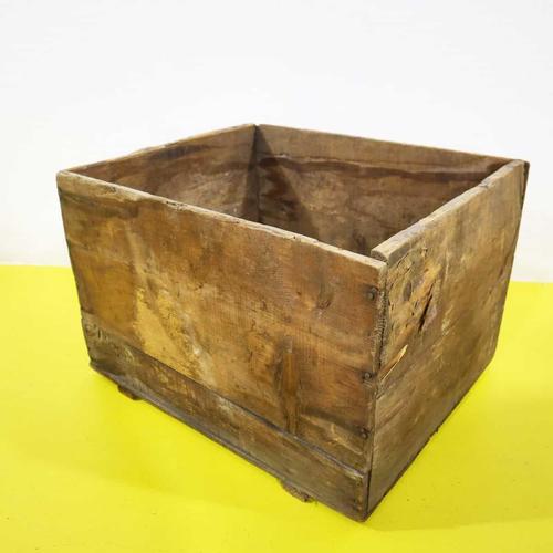 Raffineria Genovese Wooden Box with Original Writings For Sale - Image 6 of 8