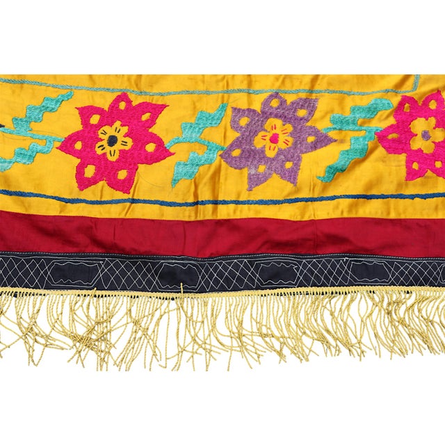 Vintage Hand Embroidered Suzani Wall Hanging, 1920s For Sale - Image 3 of 18