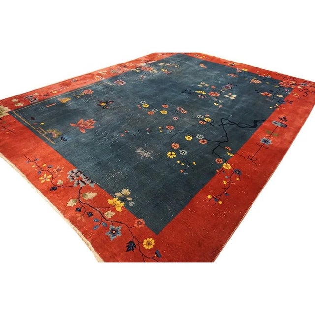 Antique Chinese Art Deco Floral Vase 1920s Knotted Dark Gray Wool Room Size Rug For Sale In New York - Image 6 of 9