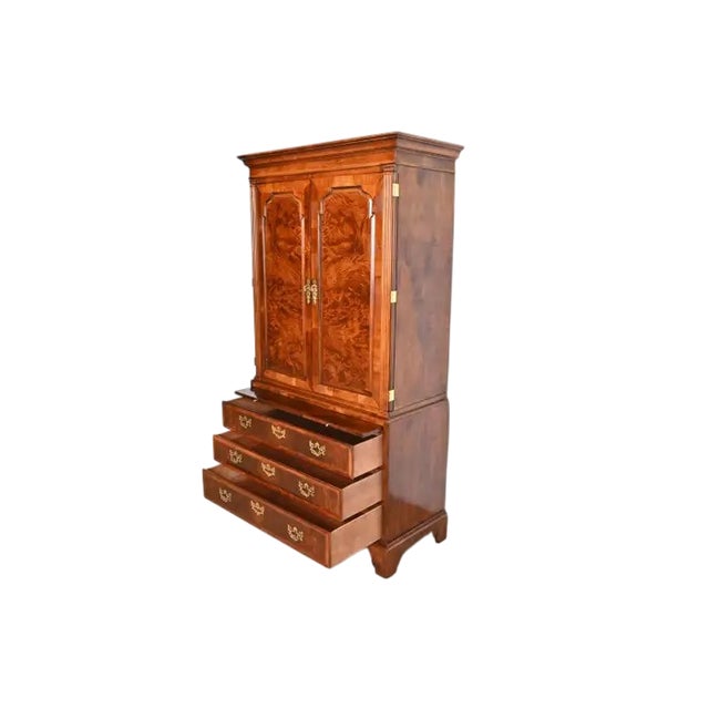 Traditional Henredon Aston Court Collection Georgian Burled Mahogany Entertainment Armoire - 80" X 44" X 20" - Vintage Late 20th Century For Sale - Image 3 of 7
